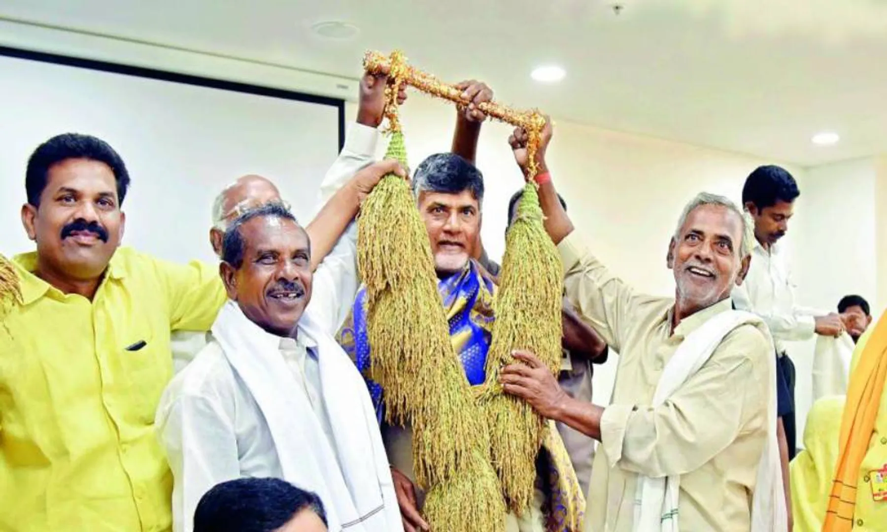 andhra pradesh farmers avoid jagan mohan support with chandrababunaidu ap government shock